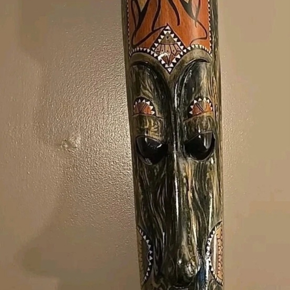 Handcrafted Indonesian Wood Carved Wall Mask - Black & Brown - Picture 5 of 5
